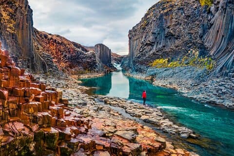 Privat tur til Studlagil Canyon Explorer fra Seydisfjorour