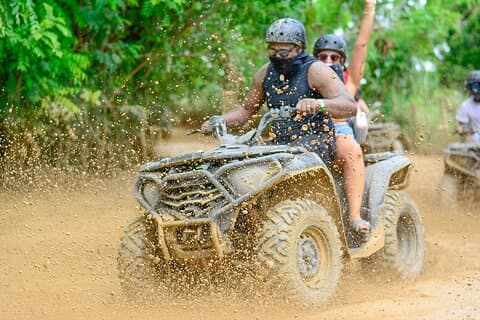 4X4 ATV Abenteuer in Punta Cana zum Cenote und Macao Strand