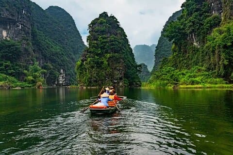 Heldags privat rundtur i Ninh Binh med Limousine