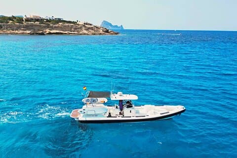 Privé halve dag boot charter alles inbegrepen in San Antonio-Ibiza