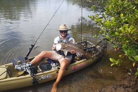 Pesca en kayak guiada