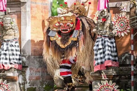 Excursão de Bali com dança de barong, artesanato de prata e escultura de madeira de Ubud