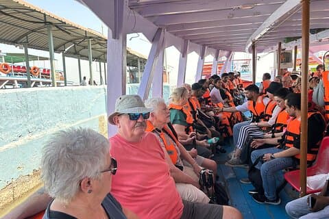Tour guidato della Grotta di Elephanta Island con biglietti del traghetto