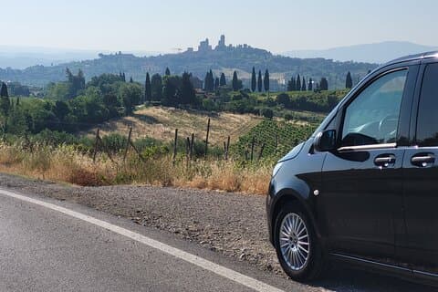 Duik in een Toscaanse ansichtkaart bij San Gimignano en Volterra