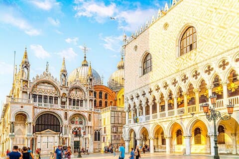Dogepalatset och Markuskyrkan Fast-Track Tour i Venedig