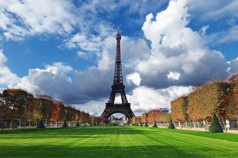 Private Paris Airport Layover with English speaking Chauffeur