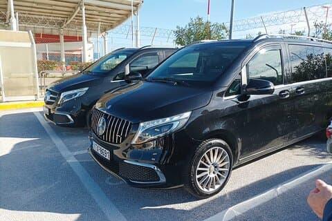 Ankunft am Athener Flughafen: privater VIP-Transfer zu Stadthotels