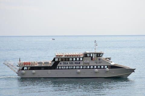 Billige færger mellem Amalfi og Positano