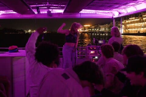 Hotell i nærheten av River Street Karaoke Cruise