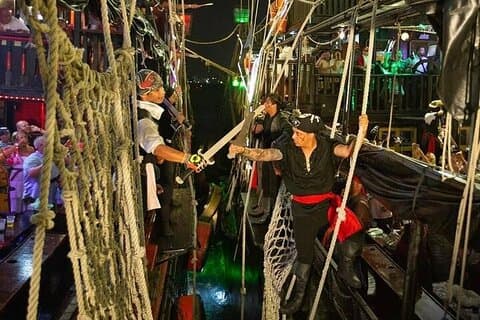 Cancún Pirate Ship Dinner Cruise with Show, Open Bar & 2x1 Offer