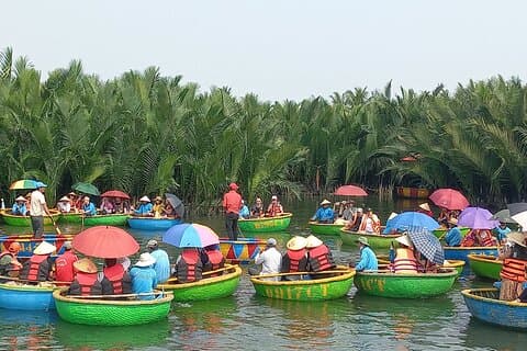 Explore Hoi An: Bamboo Basket Boat & Lantern Boat Trip