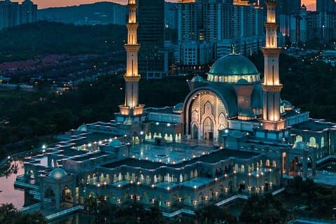 Excursão noturna em Kuala Lumpur