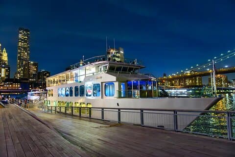 New York City Dinner Cruise on Luxury Yacht with Live Music