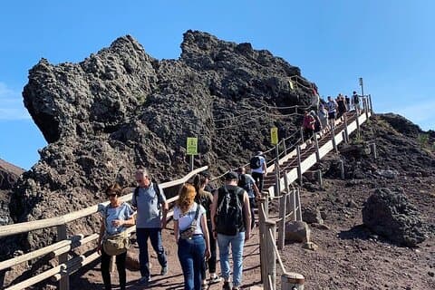 Pompeii and Vesuvius Combo Tour with Local Guide