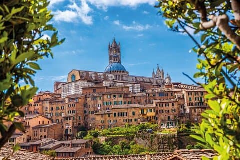 Ultimate Walking Riddle Hunt in Siena
