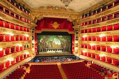 La Scala Theater Semi Private Führung