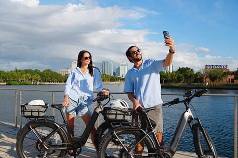 Elcykeluthyrning i Tampa Bay med gratis leverans