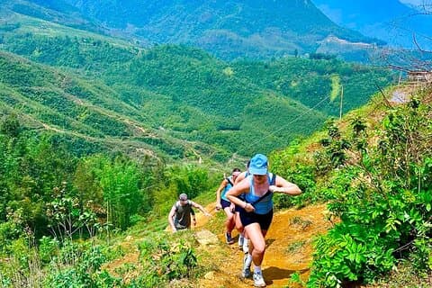Trekking SaPa 2-Day Local Adventure with Homestay & Guide