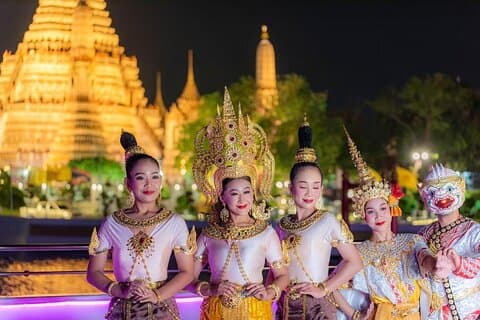 De nieuwste luxe 5-sterren Bangkok Chaophraya Diner Cruise