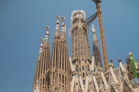 バルセロナ市内ハイライトプライベートトゥクトゥクツアー