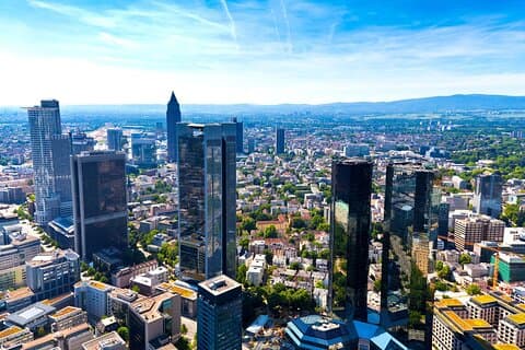 Halvdagstur i Frankfurt med indgang til hovedtårnet og gåtur i den gamle bydel