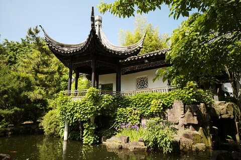 Recorrido por el templo indio y el jardín chino