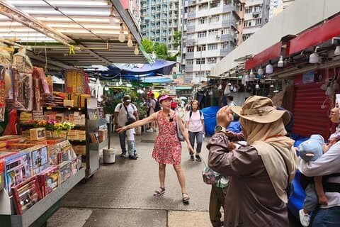 Hong Kong|Ding Ding Tram Ride with Cultural Landmarks Tour