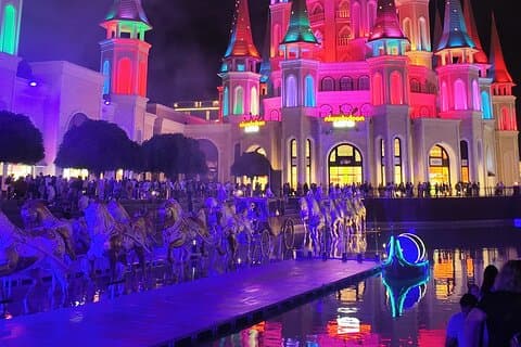 Traslado de espectáculo diurno o nocturno al parque temático The Land Of Legend