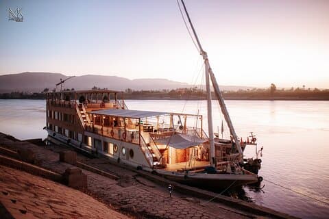 Brisa suave Dahabiya 4 días 3 noches de Asuán a Luxor
