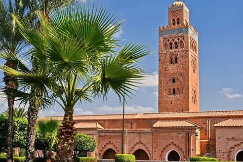 Visite privée de 2 jours Casablanca à Marrakech avec une nuit dans le désert