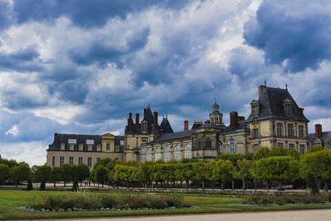 Fontainebleau Palace & stadsdagstur från Paris – 8 timmar (Privat)