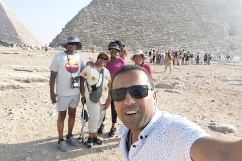 Excursão de dia inteiro Pyramids of Giza Sphinx and Grand Egyptian musuem