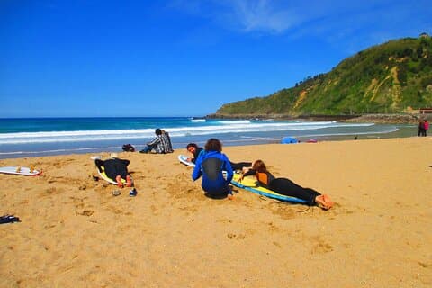 Viagem de surf ao País Basco