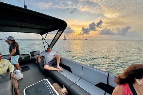 Deriva tropical - Crucero al atardecer por Cayo Hueso