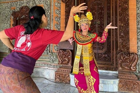 Experiencia cultural de danza y vestuario balinés
