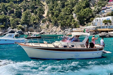 Full day in Capri with Fratelli Aprea 32 Feet