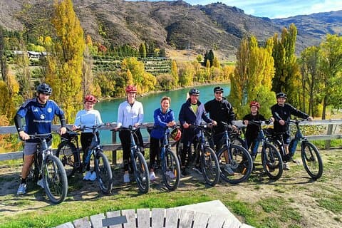 Queenstown - Privat familie gruppe cykeltur, op til 11 E-cykler