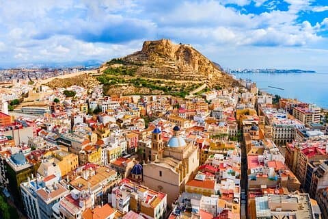 Attrazioni storiche e gemme nascoste di Alicante Tour privato