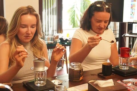 Mini Hanoi Koffie Workshop : Kies Elke Signature Koffie die U Bevalt