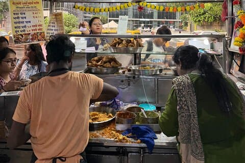 Mumbai : Lumières, saveurs, action - Une tournée culinaire guidée par l'histoire