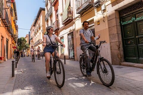 Aluguel de temporada Madrid (dia inteiro)– Descubra a cidade do seu jeito