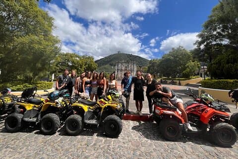 ATV-tour door pittoreske dorpjes rond Antigua