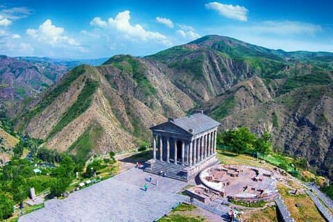 Descubra a Armênia a partir de Tbilisi-Sharambeyan Str-Garni-Sevan-Yerevan