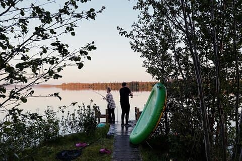 Fiskeoplevelse ved den arktiske sø - Rovaniemi