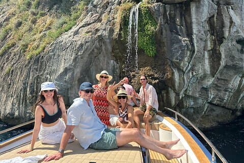 Experiencia privada en barco de Positano y Amalfi
