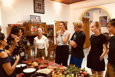 Authentic Sri Lankan Cooking Class in Kandy with Local Family