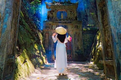 Marble Mountain and Hoi An Ancient Town from Da Nang Group Tour