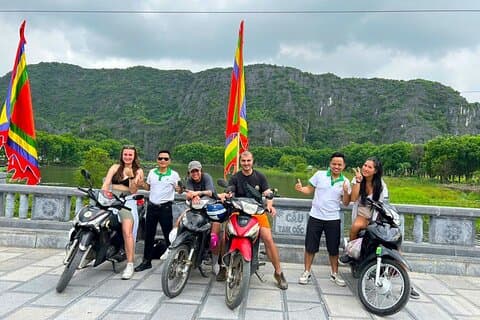 ハノイからの場合： 自然の美しさを通してニンビンバイク日帰りツアー