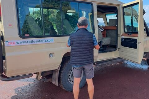 4 Days Tarangire, Serengeti and Ngorongoro Mid-Range Group Safari