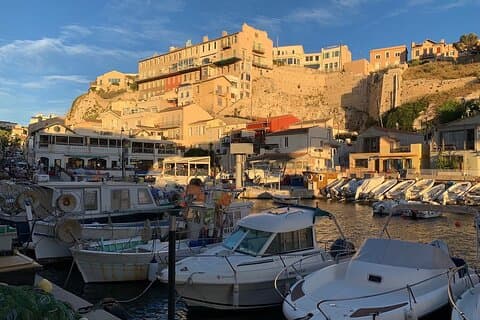 Privat rundtur i Marseille och Cassis i en Tesla-stadstur på 5 timmar